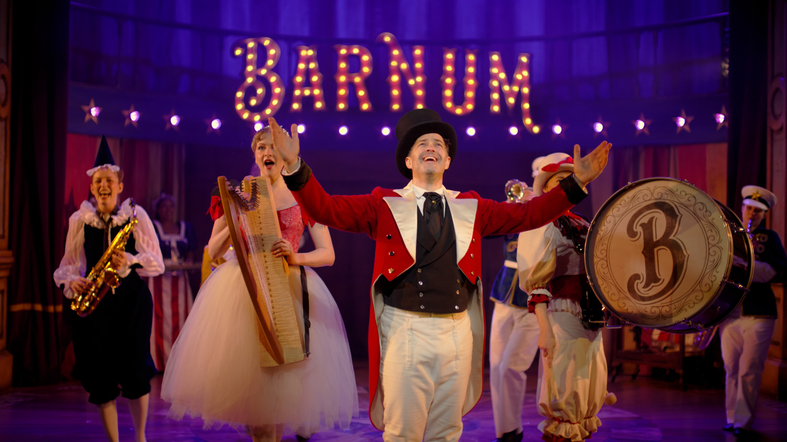Barnum, theatre trailer for Studio Twenty. Colour grade by Anibal Castaño, Grade by Humans (still 1)
