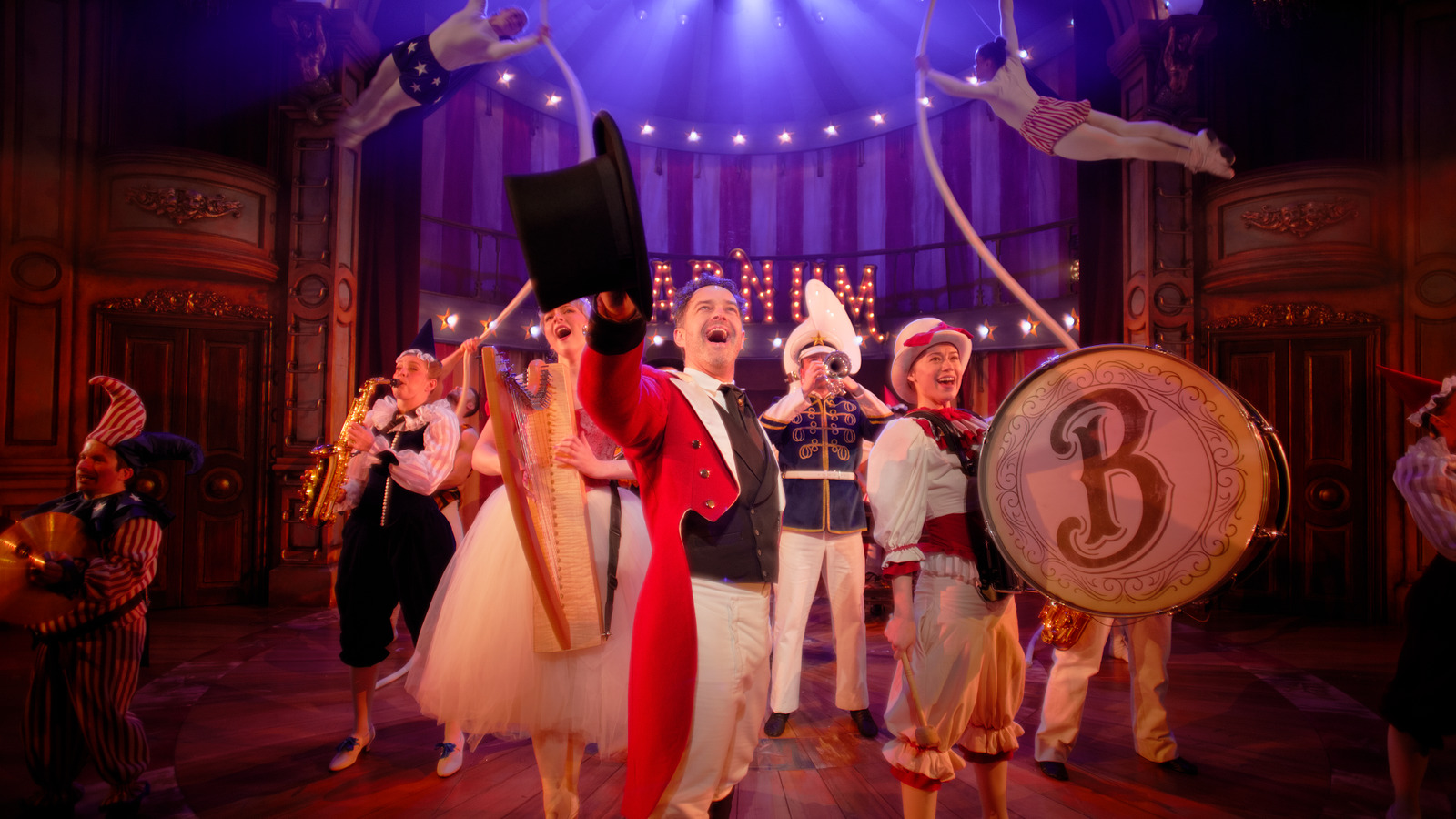 Barnum, theatre trailer for Studio Twenty. Colour grade by Anibal Castaño, Grade by Humans (still 10)