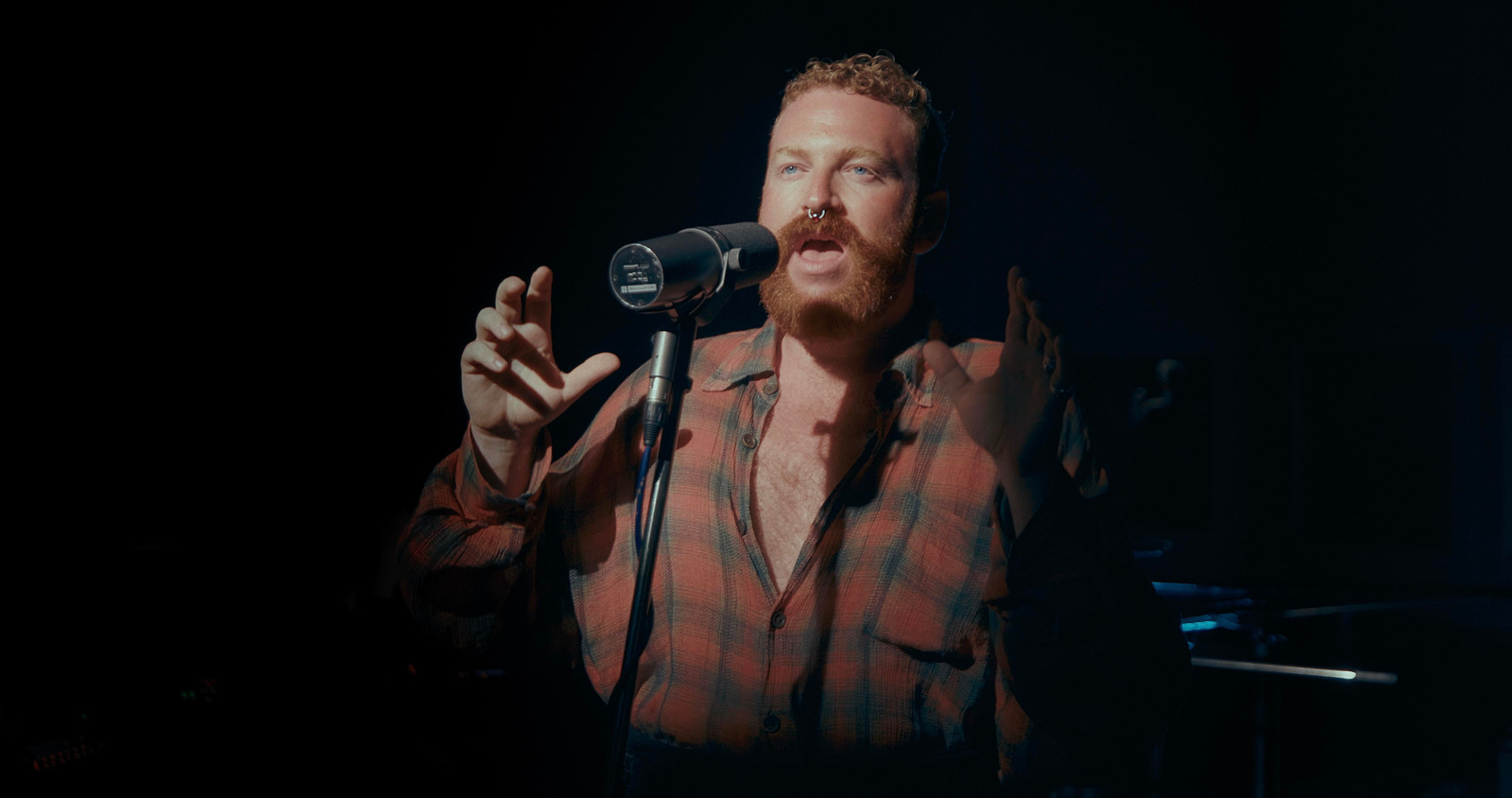 Dysphoria, live performance directed by Joseph Wilson for Tom Rasmussen · Abbey Road × Gay Times. Colour grade by Anibal Castaño, Grade by Humans (still 4)