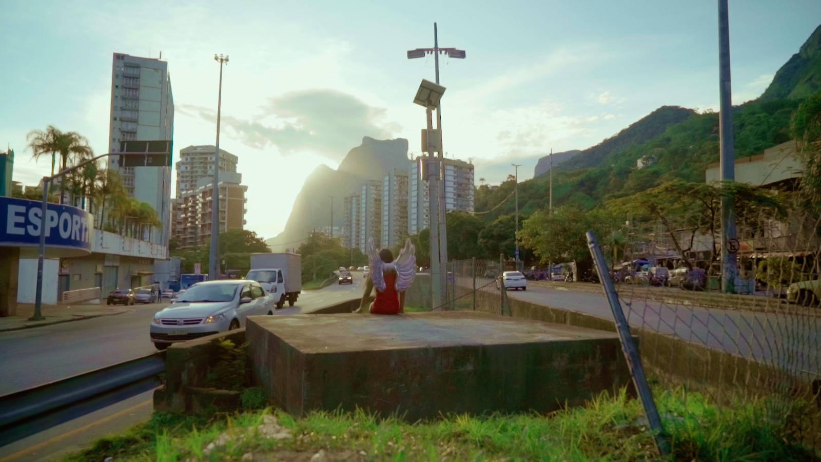 LUA, music video directed by Joseph Wilson for Nowness. Colour grade by Anibal Castaño, Grade by Humans (still 12)