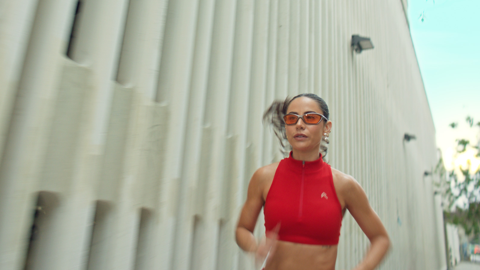 Your Body, commercial for Oner Active. Colour grade by Anibal Castaño, Grade by Humans (still 7)