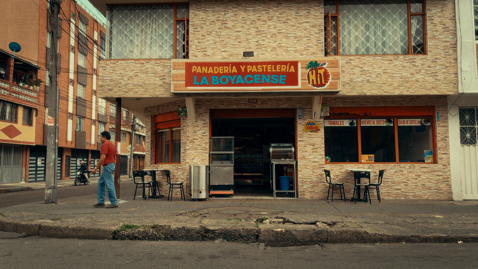 Retirement, commercial for Cerveza Poker. Colour grade by Anibal Castaño, Grade by Humans (still 3)