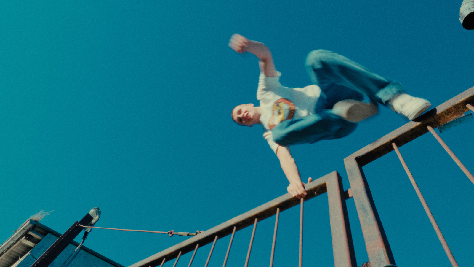 Rose, music video directed by voidform for @leereflascheleeresherz. Colour grade by Anibal Castaño, Grade by Humans (still 6)