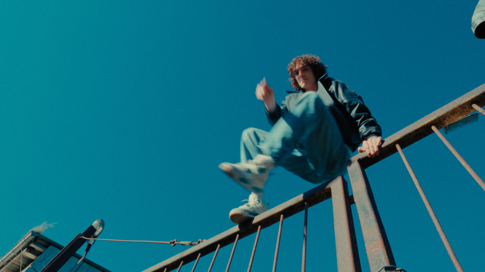 Rose, music video directed by voidform for @leereflascheleeresherz. Colour grade by Anibal Castaño, Grade by Humans (still 8)