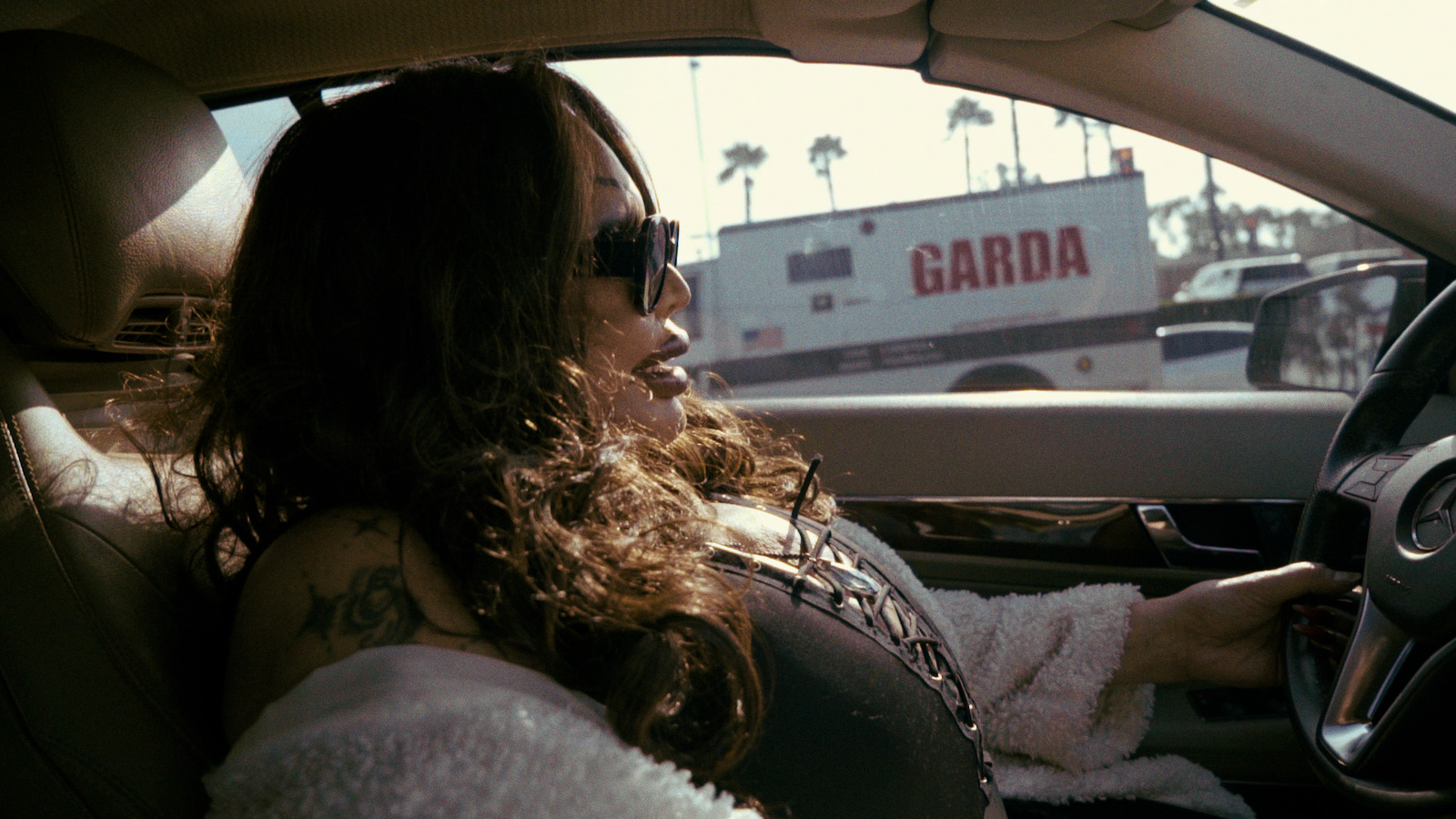 The Glamorous Monique, short film directed by Joseph Wilson for Nowness. Colour grade by Anibal Castaño, Grade by Humans (still 6)