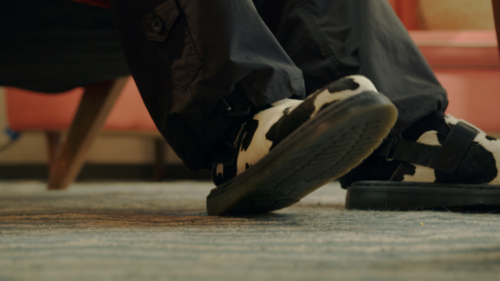 The Localist, commercial directed by Damola Oladapo for The Hoxton Hotel. Colour grade by Anibal Castaño, Grade by Humans (still 15)