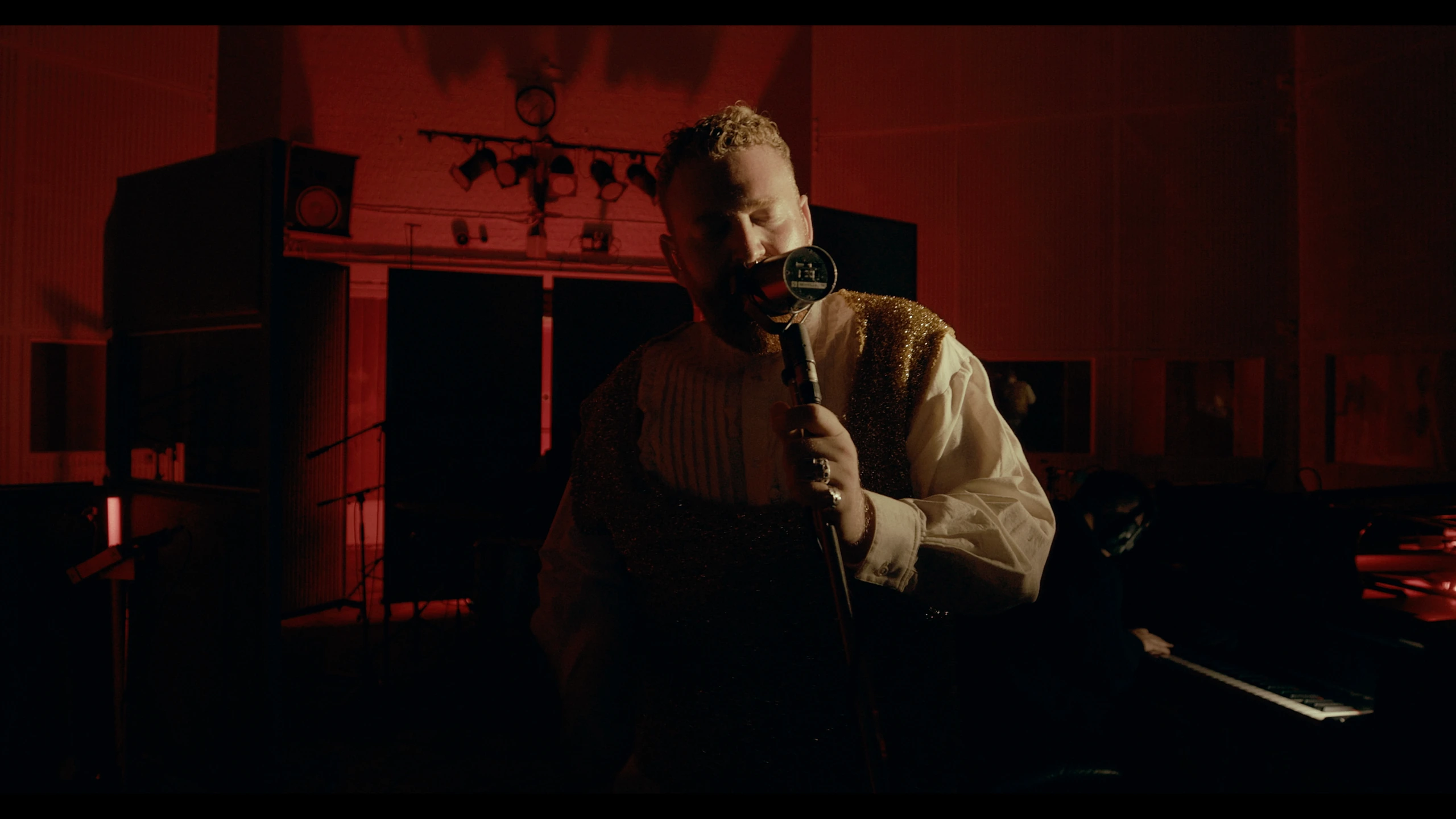 In for the Kill, narrative. Cinematography by Anibal Castaño, still 5