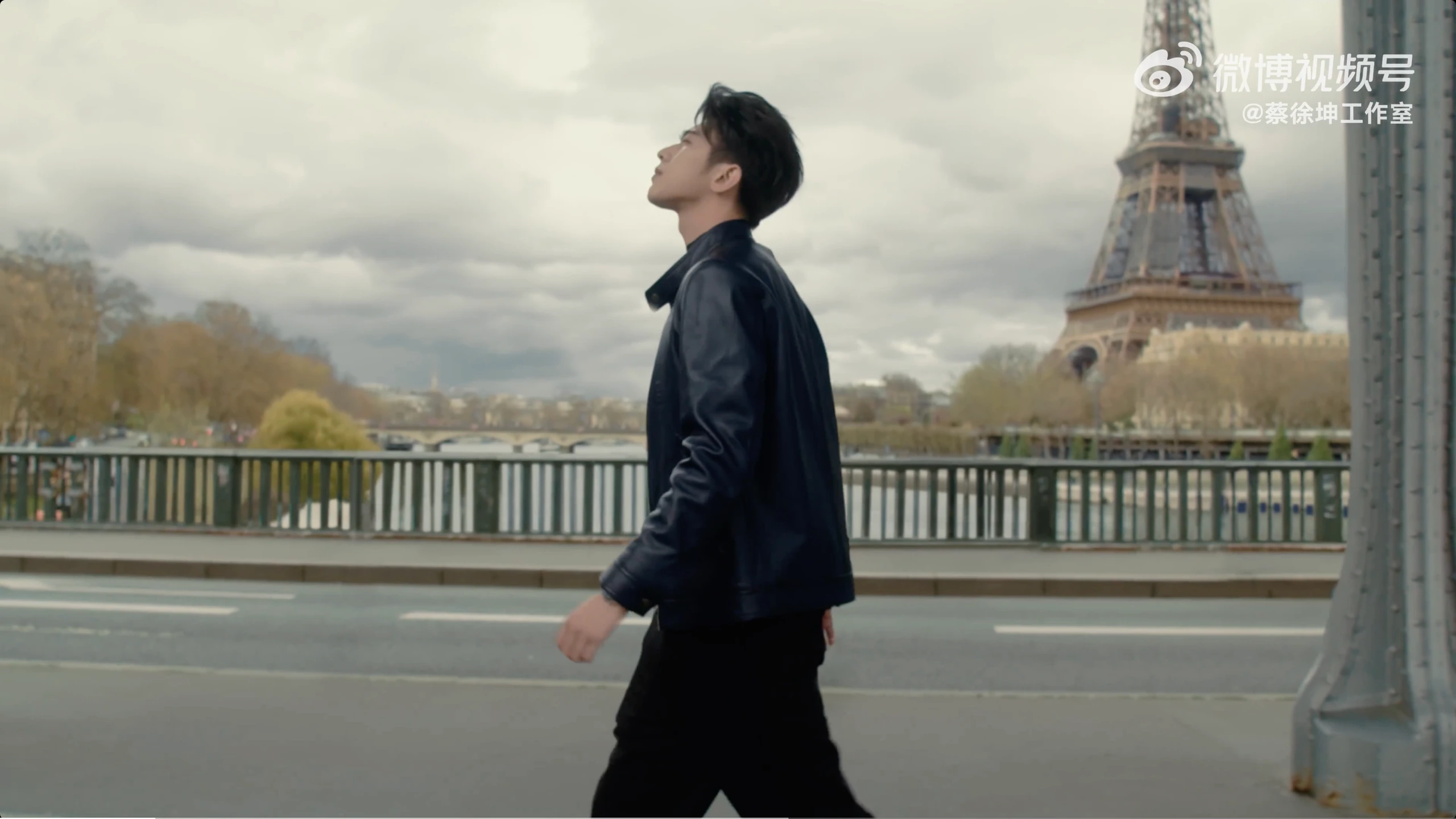 Meet Me In Paris for TAG Heuer and GQ China. Camera Operator / 1st AC: Anibal Castaño, still 4