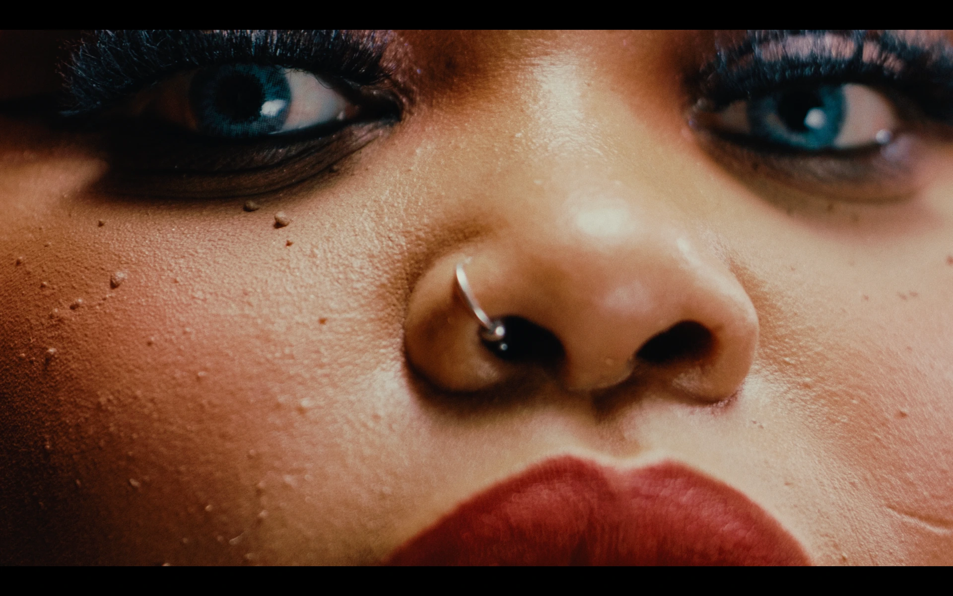 MOAN, short film directed by Joseph Icaro. Cinematography by Anibal Castaño, still 28