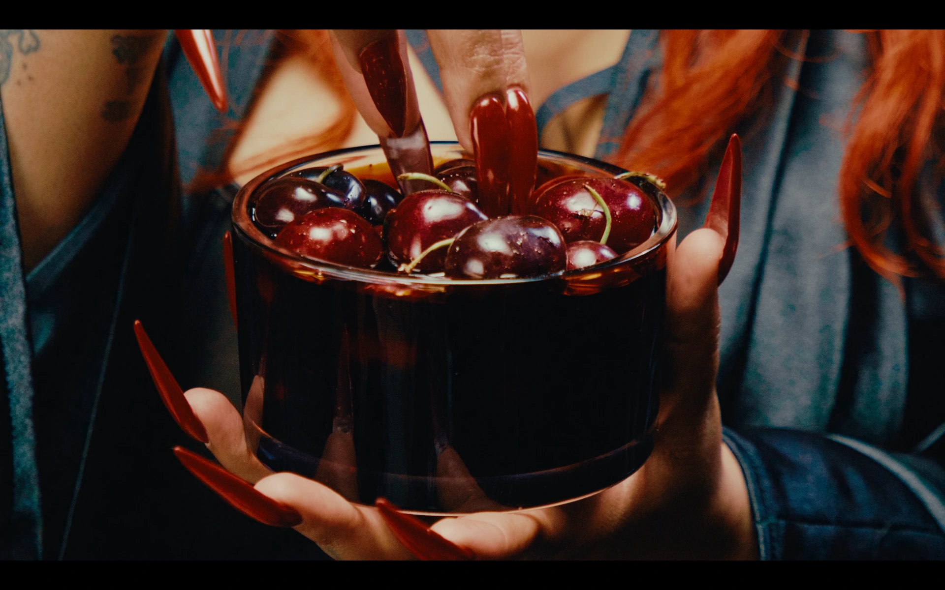 MOAN, short film directed by Joseph Icaro. Cinematography by Anibal Castaño, still 22