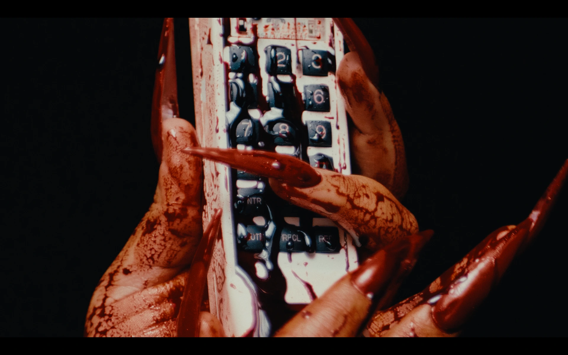 MOAN, short film directed by Joseph Icaro. Cinematography by Anibal Castaño, still 7