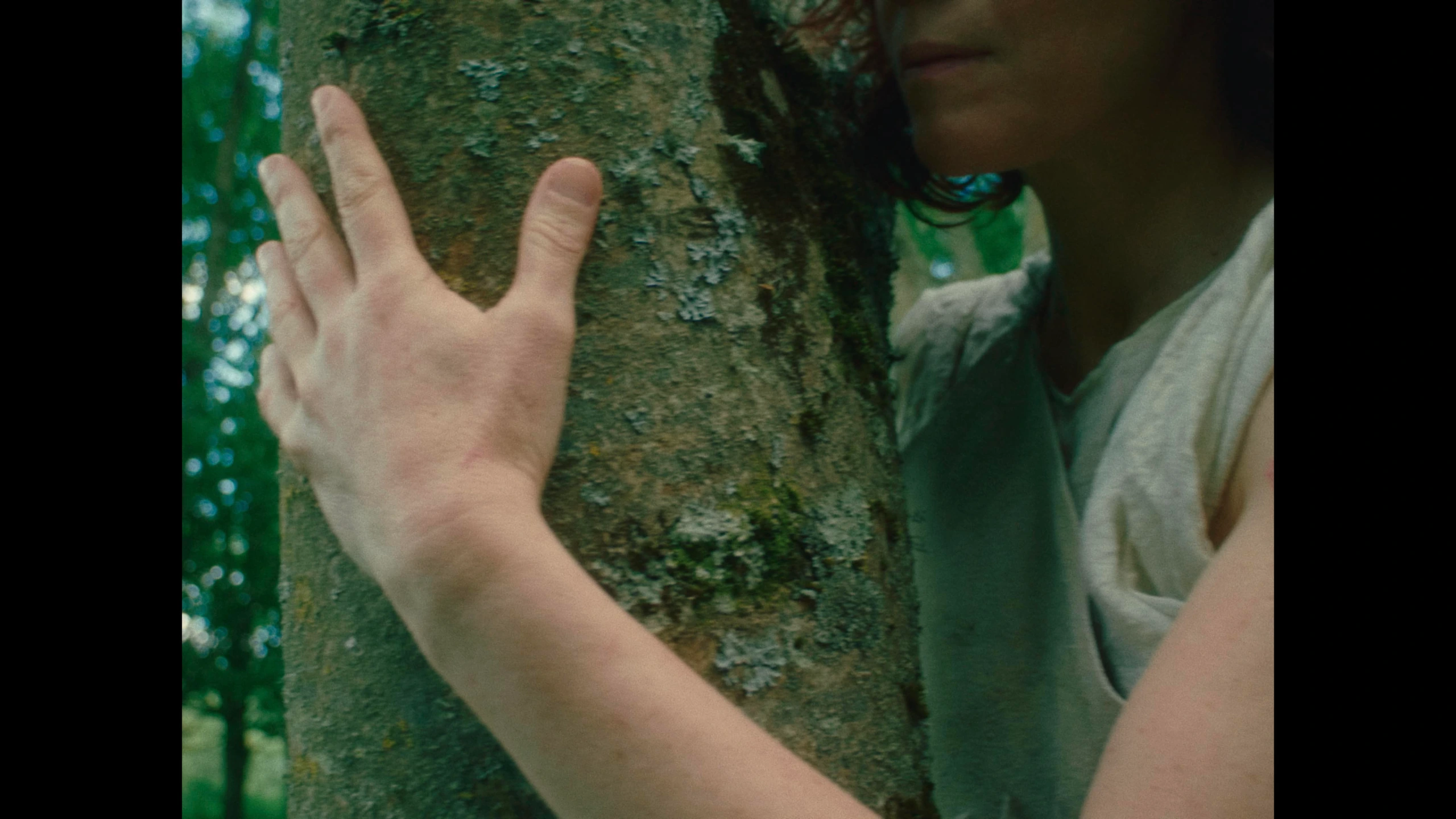 NOM, short film directed by Ananda Siml. Cinematography by Anibal Castaño, still 7