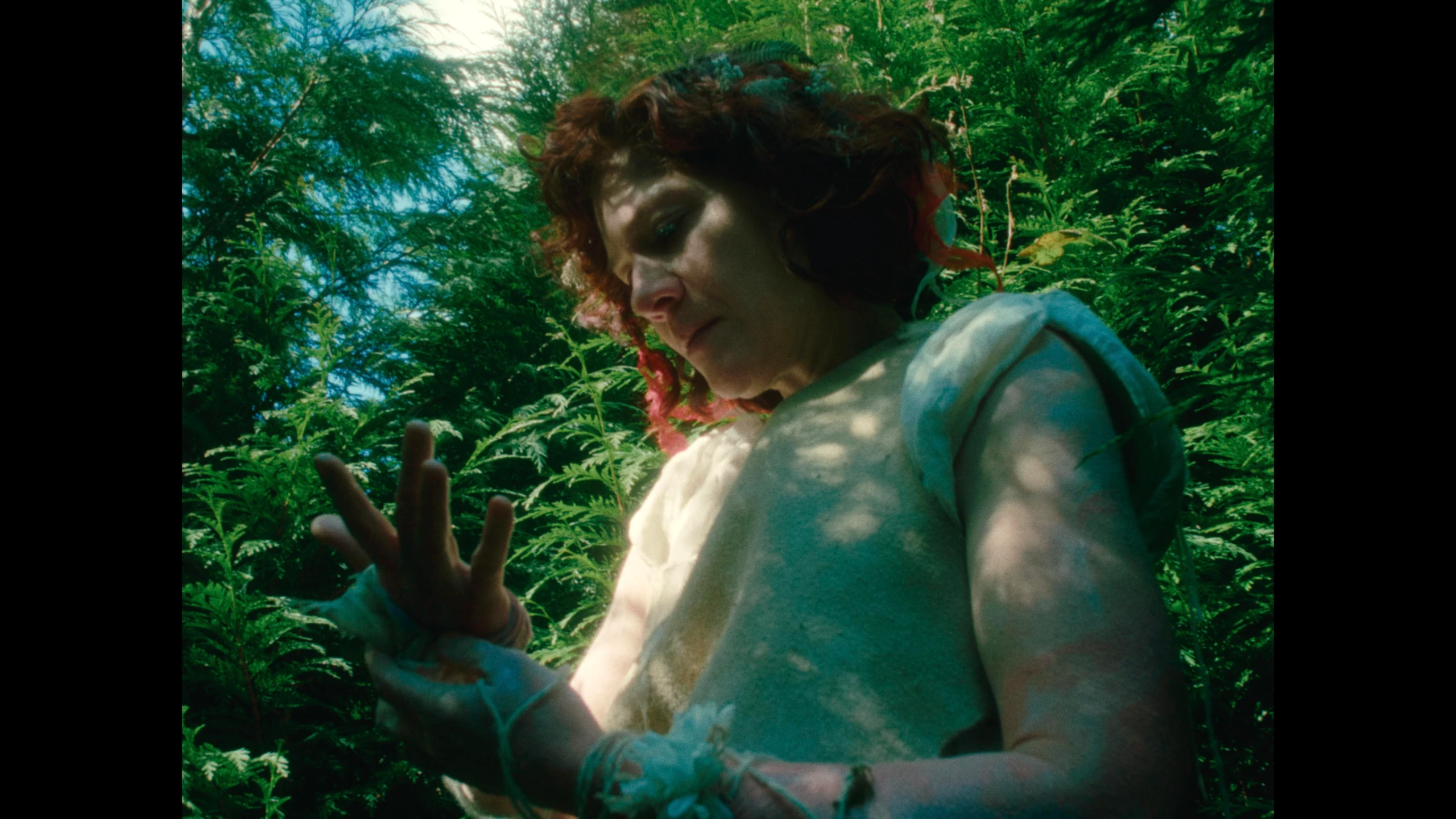 NOM, short film directed by Ananda Siml. Cinematography by Anibal Castaño, still 8