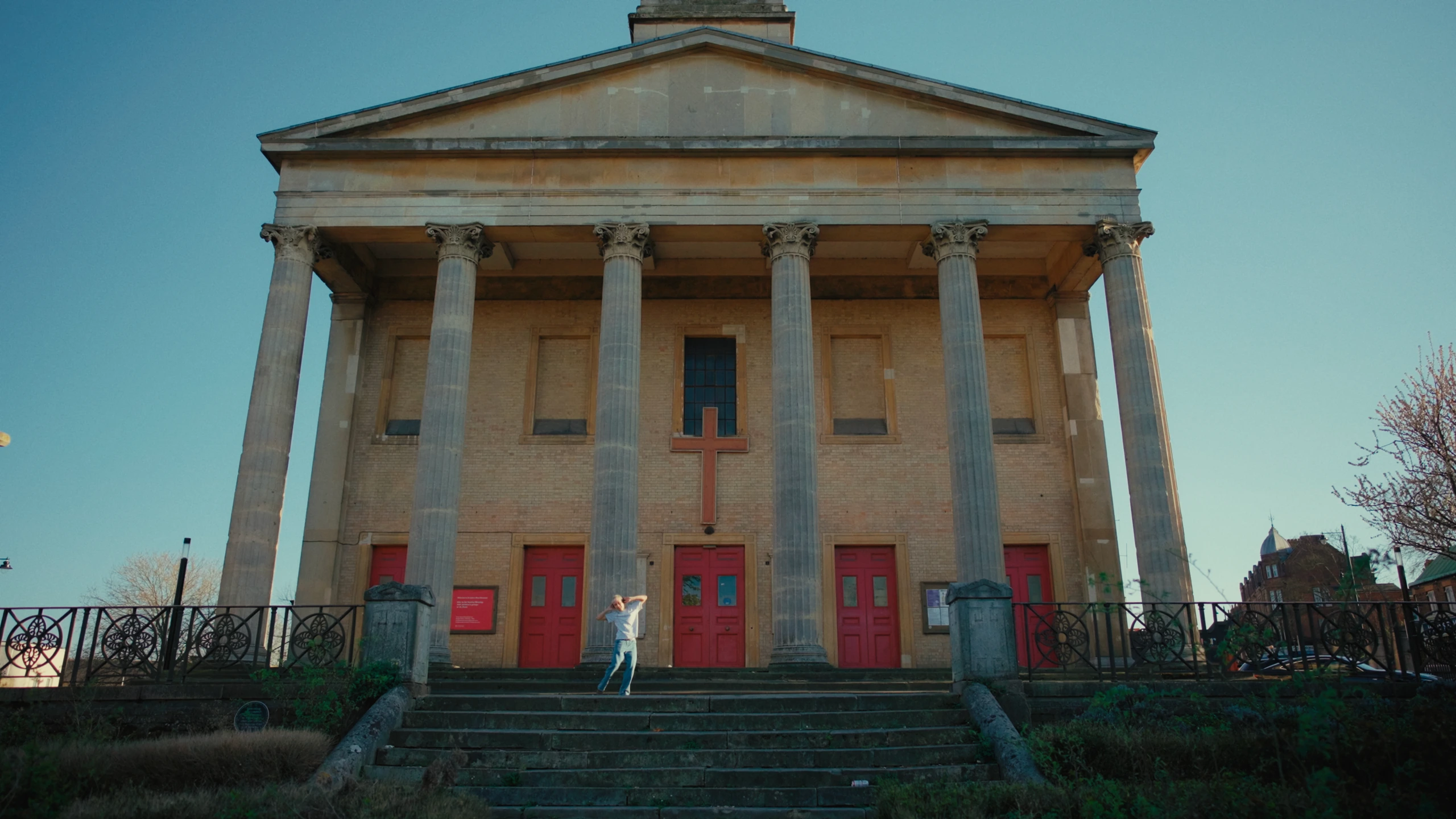 Nurbolot for Pink Noise and Rainbow Migration. Cinematography by Anibal Castaño, still 2