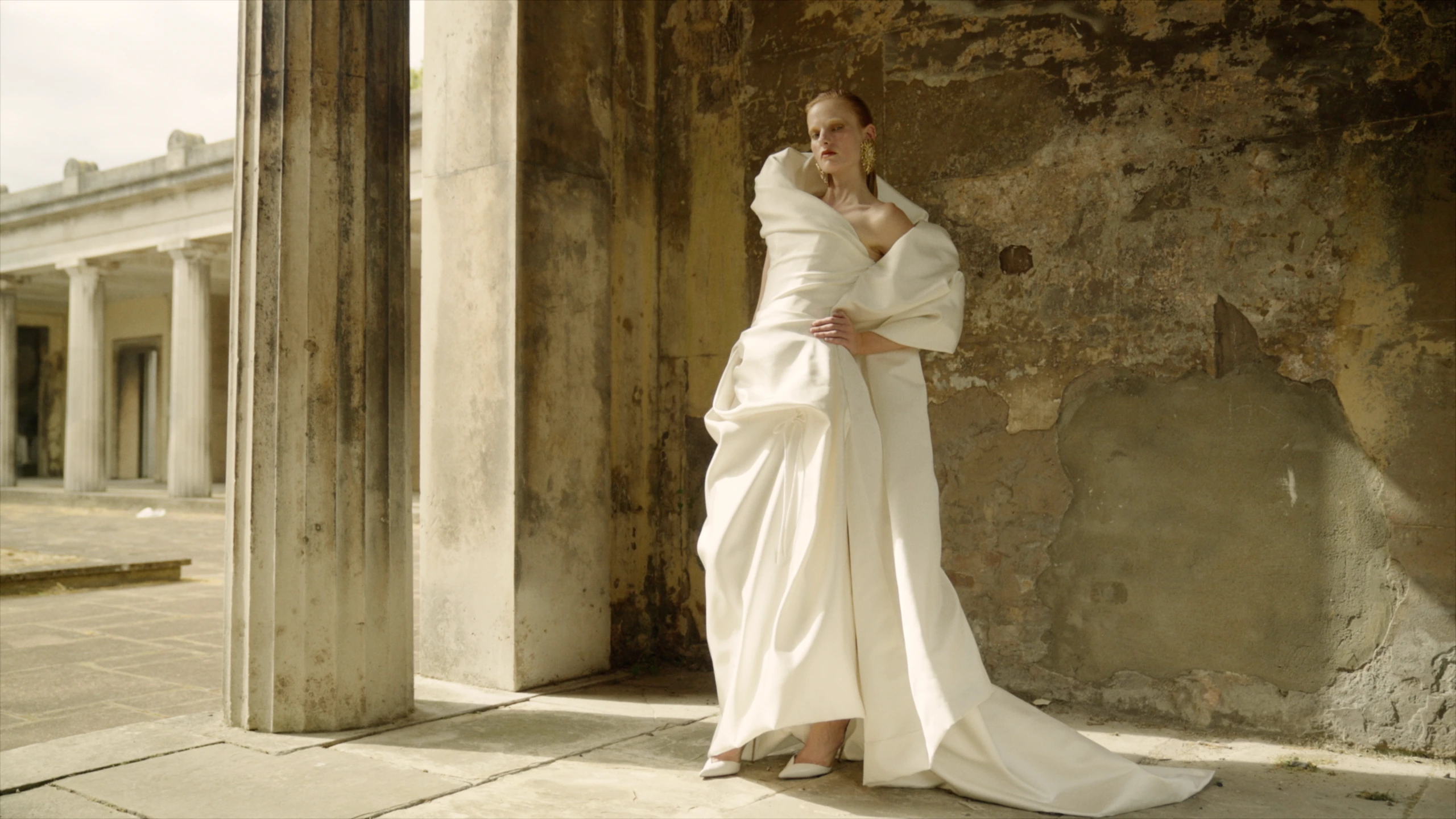 Vivienne Westwood — Bridals 2025 Couture, fashion campaign. Cinematography by Anibal Castaño, still 11